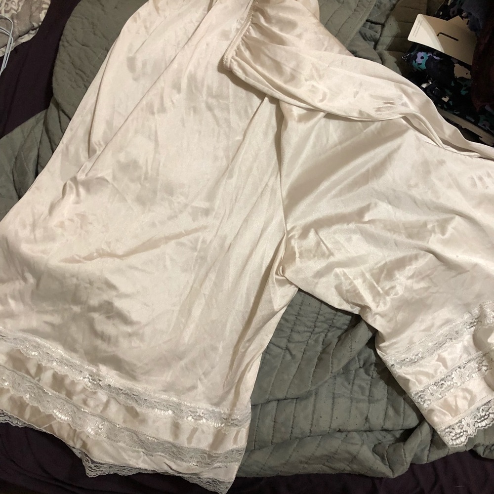 Cream color Nwot bloomer skort slip 3x